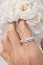 Load image into Gallery viewer, Razor Edge Ring
