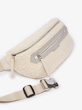 Load image into Gallery viewer, Kansa Sherpa Belt Bag
