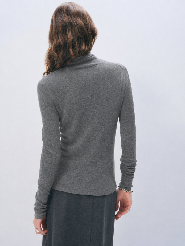 Superfine Merino Fitted Turtleneck