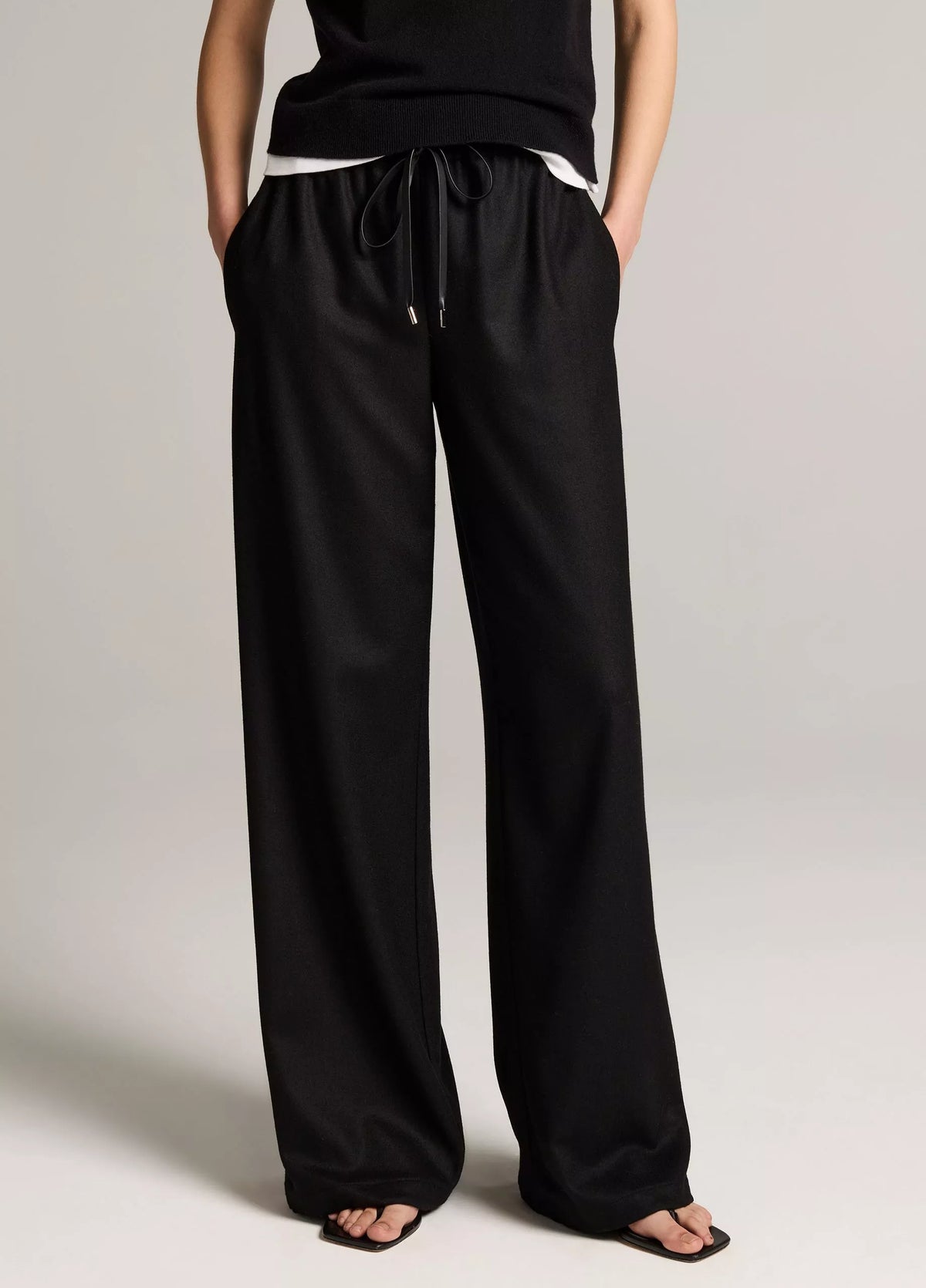 Italian Wool-Blend Flannel Drawstring Pant