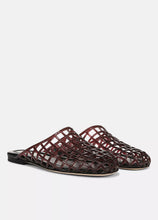 Load image into Gallery viewer, Barcelona Jelly Sandals
