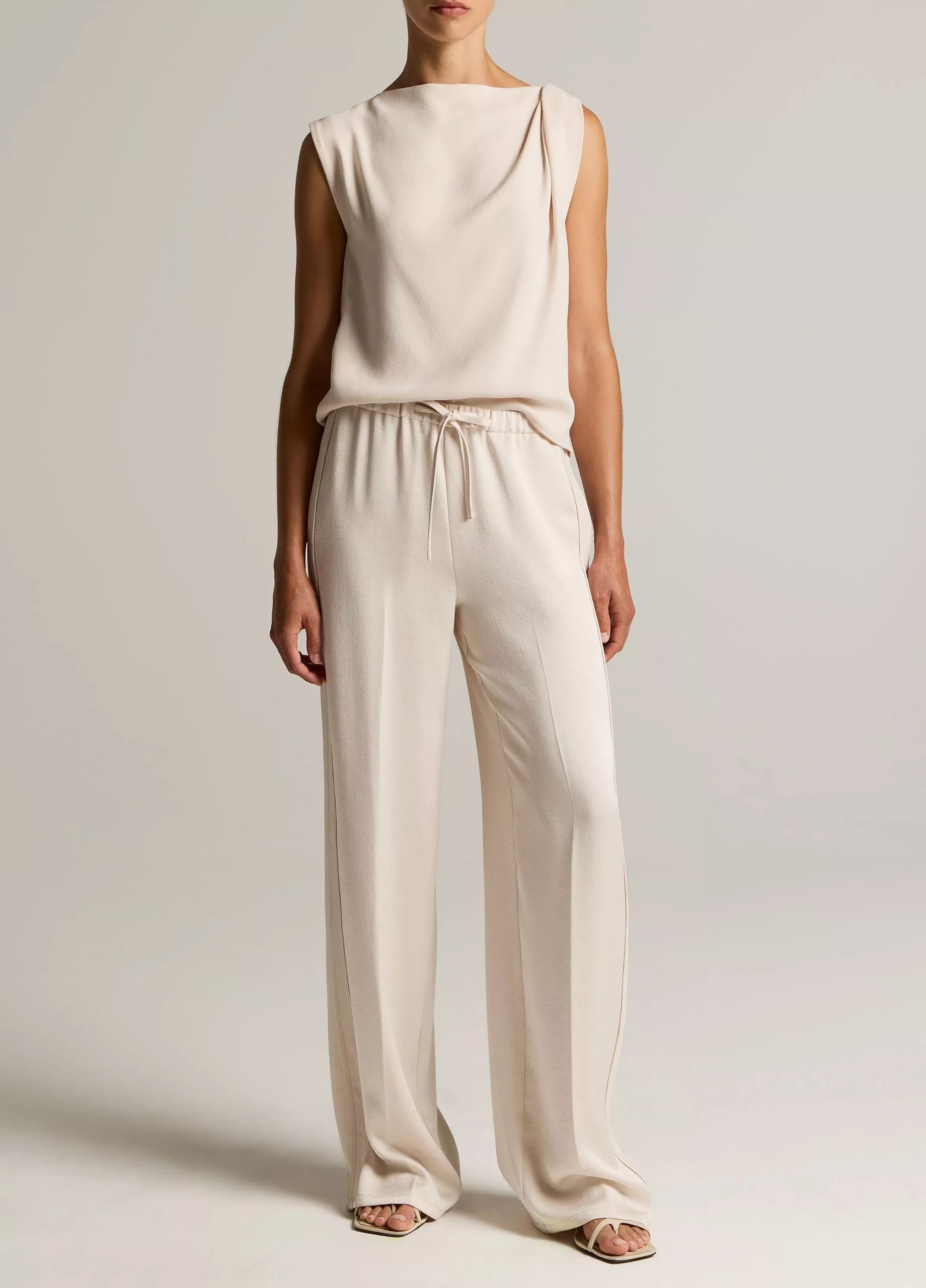 Mid-Rise Shine Crepe Pull-On Pant
