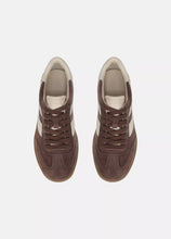 Load image into Gallery viewer, Oasis Suede &amp; Leather Sneaker
