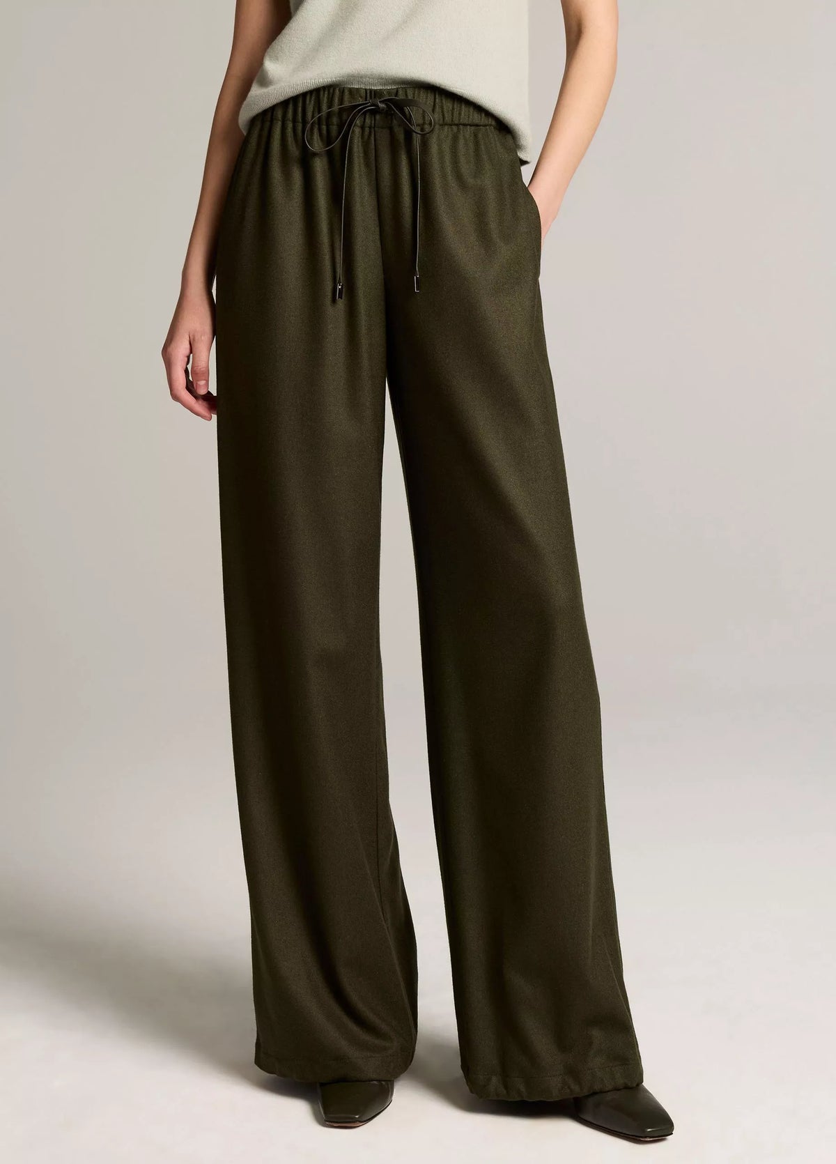 Italian Wool-Blend Flannel Drawstring Pant