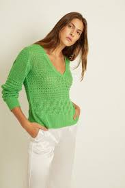 Michelle Mixed V Pullover