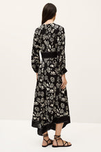 Load image into Gallery viewer, Aude Dress
