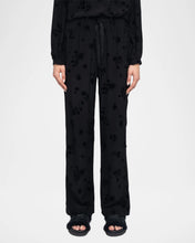 Load image into Gallery viewer, Poma Soft Flock Flowers Pant
