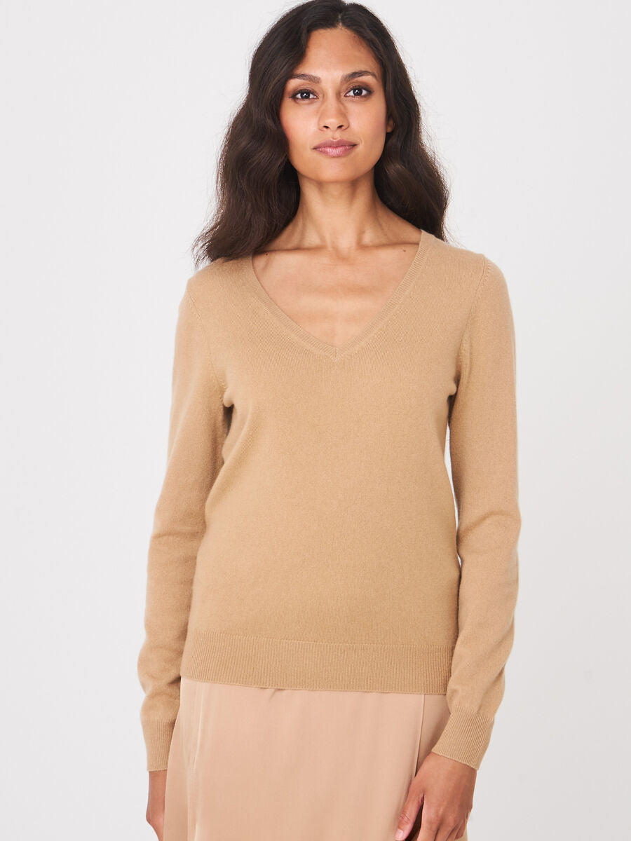 Basic Cashmere V-Neck